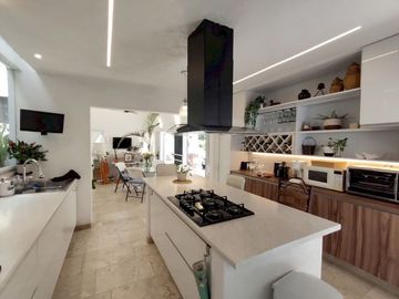 Casa estilo mediterráneo en Un solo Nivel En Burgos Bugambilias,  Temixco Morelos.