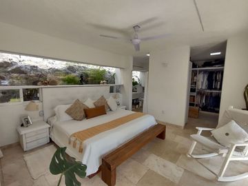 Casa estilo mediterráneo en Un solo Nivel En Burgos Bugambilias,  Temixco Morelos.