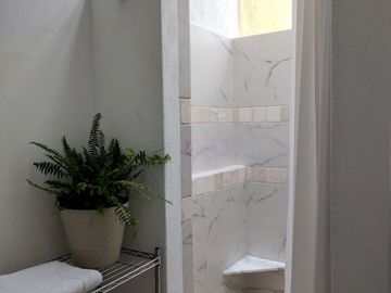 Casa estilo mediterráneo en Un solo Nivel En Burgos Bugambilias,  Temixco Morelos.