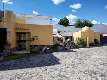 Casa estilo mediterráneo en Un solo Nivel En Burgos Bugambilias,  Temixco Morelos.