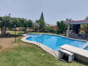 Casa estilo mediterráneo en Un solo Nivel En Burgos Bugambilias,  Temixco Morelos.