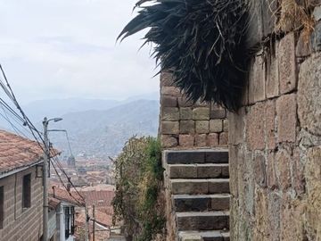 VENDO LINDA CASONA EN EL CENTRO DE CUSCO