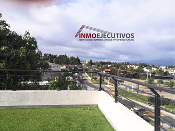 EN CUMBAYÁ VENDO MODERNO DEPARTAMENTO DE  3 DORMITORIOS.