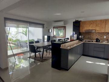 Casa en Condominio amueblada y con alberca, En Jiutepec Morelos.