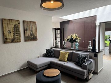 VENTA CASA EN SAN FRANCISCO JURIQUILLA DE 1 PLANTA CON ESPECTACULAR JARDIN DE 120MTS