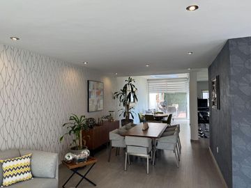 VENTA CASA EN SAN FRANCISCO JURIQUILLA DE 1 PLANTA CON ESPECTACULAR JARDIN DE 120MTS