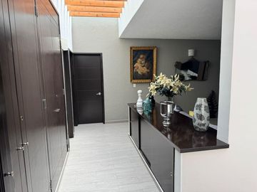 VENTA CASA EN SAN FRANCISCO JURIQUILLA DE 1 PLANTA CON ESPECTACULAR JARDIN DE 120MTS