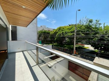 LINDO FLAT FRENTE A PARQUE-3 DORMITORIOS-TERRACITA-2 COCHERAS-TAMBO DE MONTERRICO-SURCO