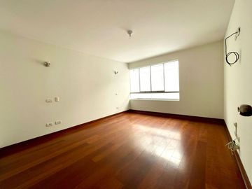 LINDO FLAT FRENTE A PARQUE-3 DORMITORIOS-TERRACITA-2 COCHERAS-TAMBO DE MONTERRICO-SURCO