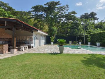 VENTA HERMOSA EXCLUSIVA CASA CONDOMINIO SUR CALI - PANCE..