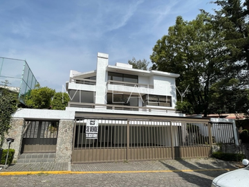 Casa en Venta en Loma de Valle Escondido, Atizapán
