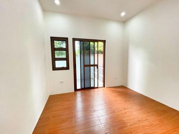 CONTEMPORARY DESIGN HOUSEAND LOT FOR SALE IN BF HOMES LAS PINAS