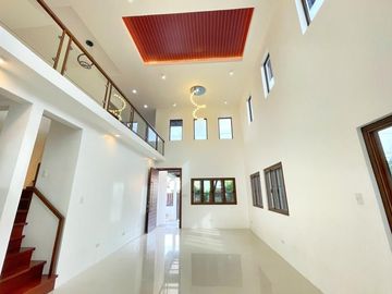 CONTEMPORARY DESIGN HOUSEAND LOT FOR SALE IN BF HOMES LAS PINAS