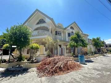 CORNER MEDITERREANEAN DESIGN HOUSE AND LOT FOR SALE IN BF HOMES PARANAQUE