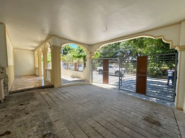 CORNER MEDITERREANEAN DESIGN HOUSE AND LOT FOR SALE IN BF HOMES PARANAQUE
