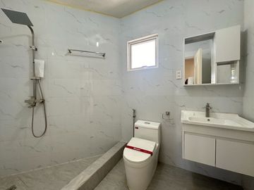 CORNER MEDITERREANEAN DESIGN HOUSE AND LOT FOR SALE IN BF HOMES PARANAQUE