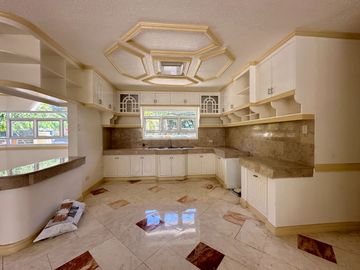 CORNER MEDITERREANEAN DESIGN HOUSE AND LOT FOR SALE IN BF HOMES PARANAQUE