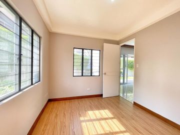 5 Bedrooms Spacious House and Lot for Sale in BF Homes, Parañaque City