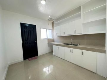 5 BEDROOMS MODERN HOUSE AND LOT FOR SALE IN BF HOMES PARANAQUE