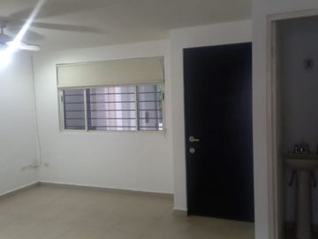 Se Vende Casa en Misión Anáhuac Escobedo con Terraza