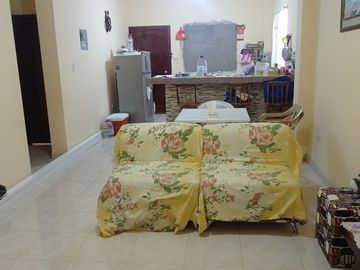 En venta casa rentera en urb.Acapulco, via data Posorja en Playas. (TH)