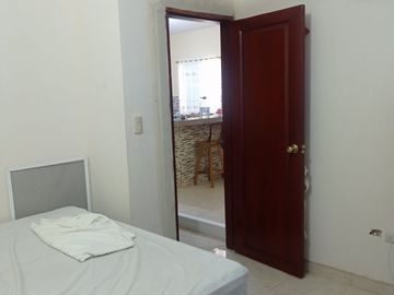 En venta casa rentera en urb.Acapulco, via data Posorja en Playas. (TH)