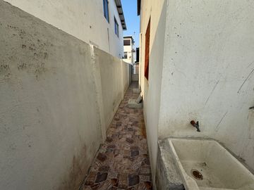 En venta casa rentera en urb.Acapulco, via data Posorja en Playas. (TH)