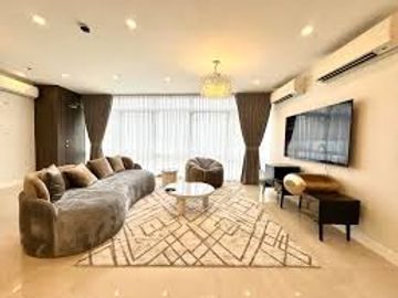 Semi-furnished 2BR for SALE in East Gallery Place, BGC