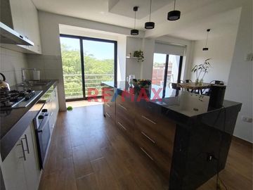 Se Vende Hermoso Departamento Triplex, Miraflores Country Club.ID: 1116600