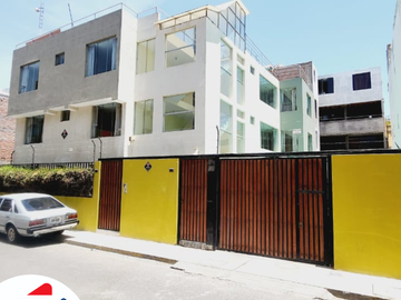 EN VENTA AMPLIO DEPARTAMENTO DE ESTRENO + AIRES