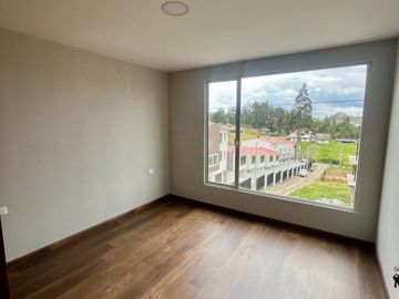 C1430 MODERNA CASA VIP DE TRES PLANTAS EN VENTA, Sector Huizhil C1430