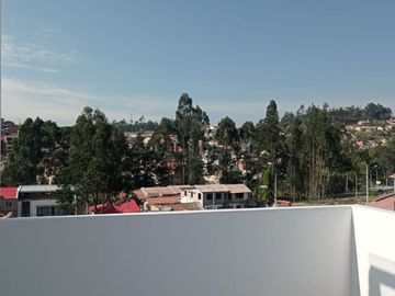 VENDO CASA 5 DORMITORIOS A ESTRENAR EN MIRAFLORES
