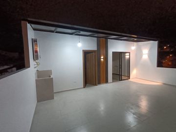 VENDO CASA 5 DORMITORIOS A ESTRENAR EN MIRAFLORES