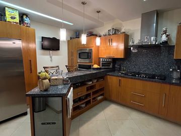 HERMOSA CASA EN CUMBRES DEL CIMATARIO QUERÉTARO