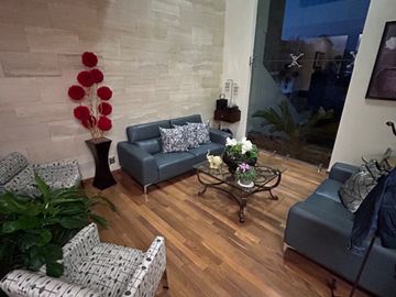 HERMOSA CASA EN CUMBRES DEL CIMATARIO QUERÉTARO
