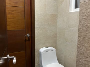 HERMOSA CASA EN CUMBRES DEL CIMATARIO QUERÉTARO