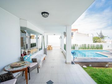 SE VENDE CASA EN COND. TERRAZAS DEL MAR.
