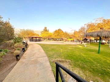 Los Bosques, Piedra Roja, Chicureo Oriente
