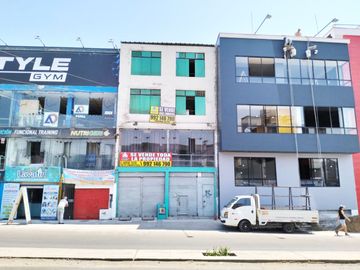 VENTA PROPIEDAD DE 4 PISOS EN AV. CENTRAL EN VILLA EL SALVADOR
