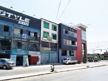 VENTA PROPIEDAD DE 4 PISOS EN AV. CENTRAL EN VILLA EL SALVADOR