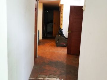 VENTA PROPIEDAD DE 4 PISOS EN AV. CENTRAL EN VILLA EL SALVADOR