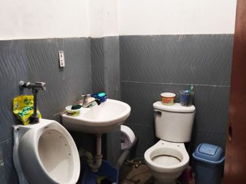 VENTA PROPIEDAD DE 4 PISOS EN AV. CENTRAL EN VILLA EL SALVADOR