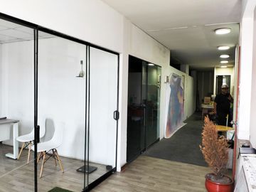 VENTA PROPIEDAD DE 4 PISOS EN AV. CENTRAL EN VILLA EL SALVADOR