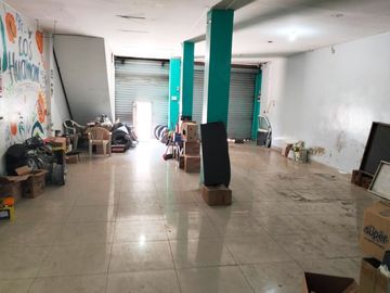 VENTA PROPIEDAD DE 4 PISOS EN AV. CENTRAL EN VILLA EL SALVADOR