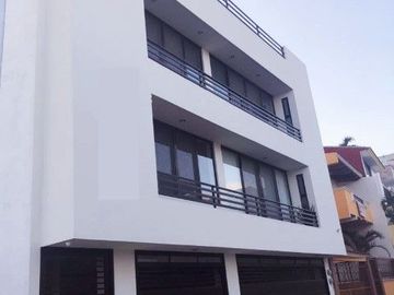 Casa de 4 recamaras a  dos cuadras pequeñas de la plaza Monte Magno Animas