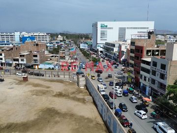Se Vende Terreno En Esquina Entre Av. Miguel Grau Y Mariscal Nieto Al Costado De Makro(A. MELENDRES)