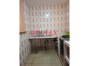 Casa En Venta Con 6 Departamentos En Urb. La Primavera - Chiclayo (C. MELENDRES)