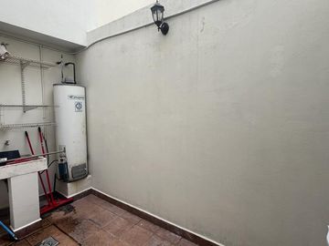 VENTA DE HERMOSA CASA CERCA DEL PERIFERICO EN FRACCIONAMIENTO