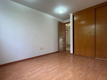 VENTA DE HERMOSA CASA CERCA DEL PERIFERICO EN FRACCIONAMIENTO