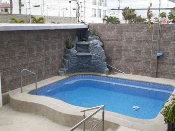 **En Venta casa de 4 dormitorios en sector de Chipipe, Salinas**